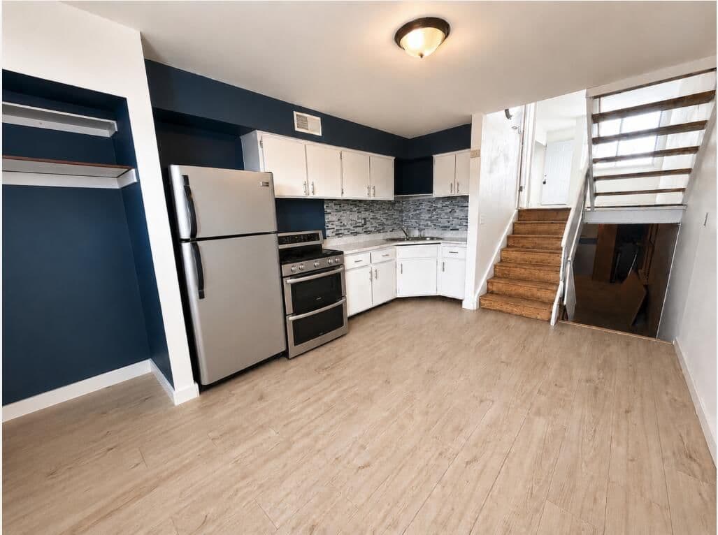 8877 Swan, Milwaukee, WI