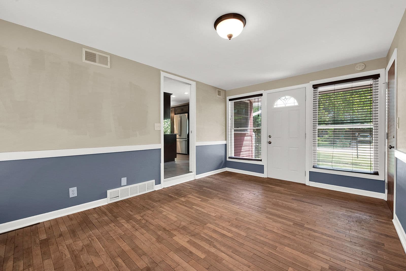 Photo 4 of 228 Brentwood