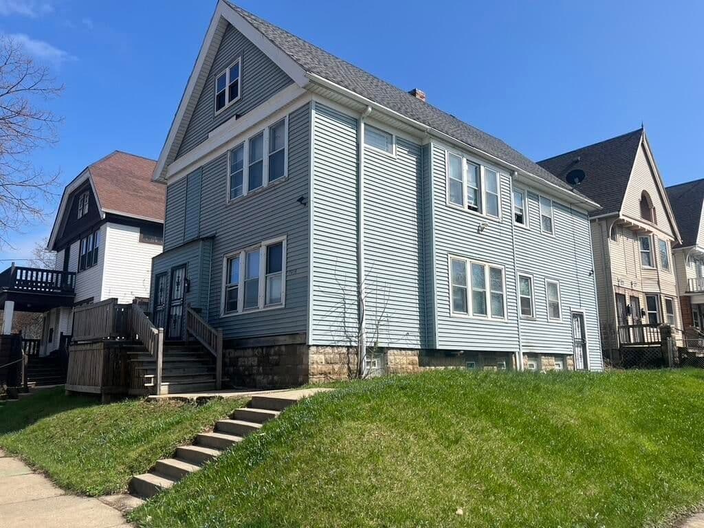 2481 Locust