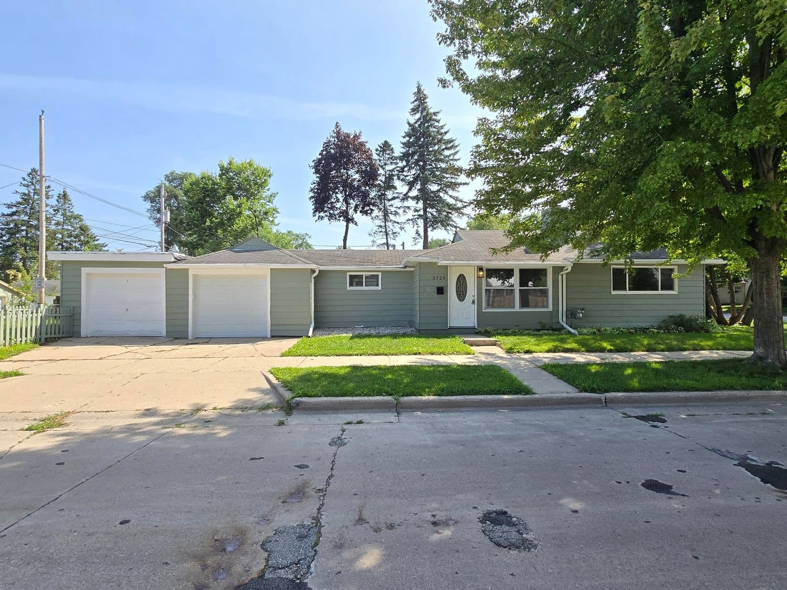 3729 Kaul, Milwaukee, WI