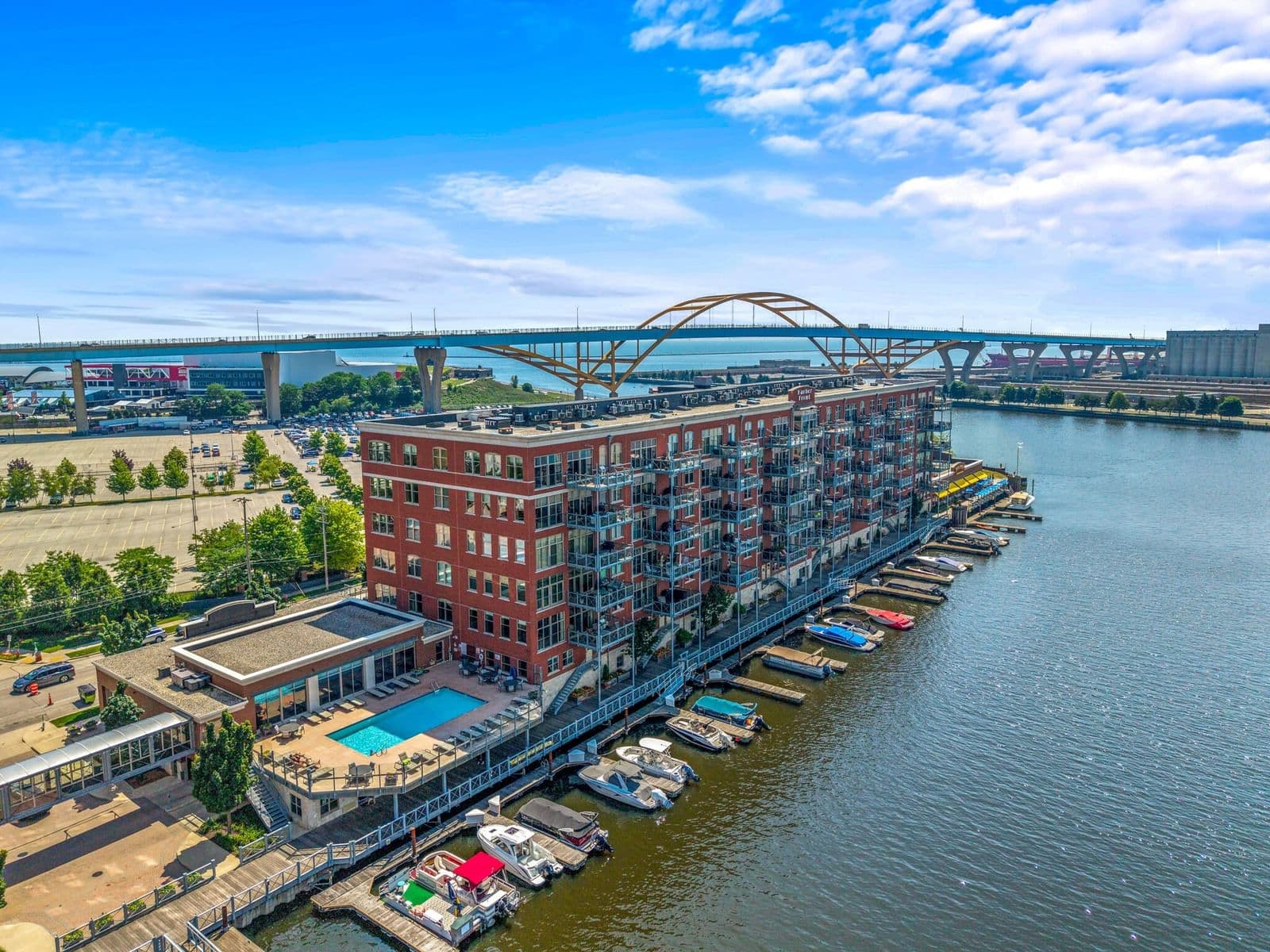 541 Erie, Milwaukee, WI