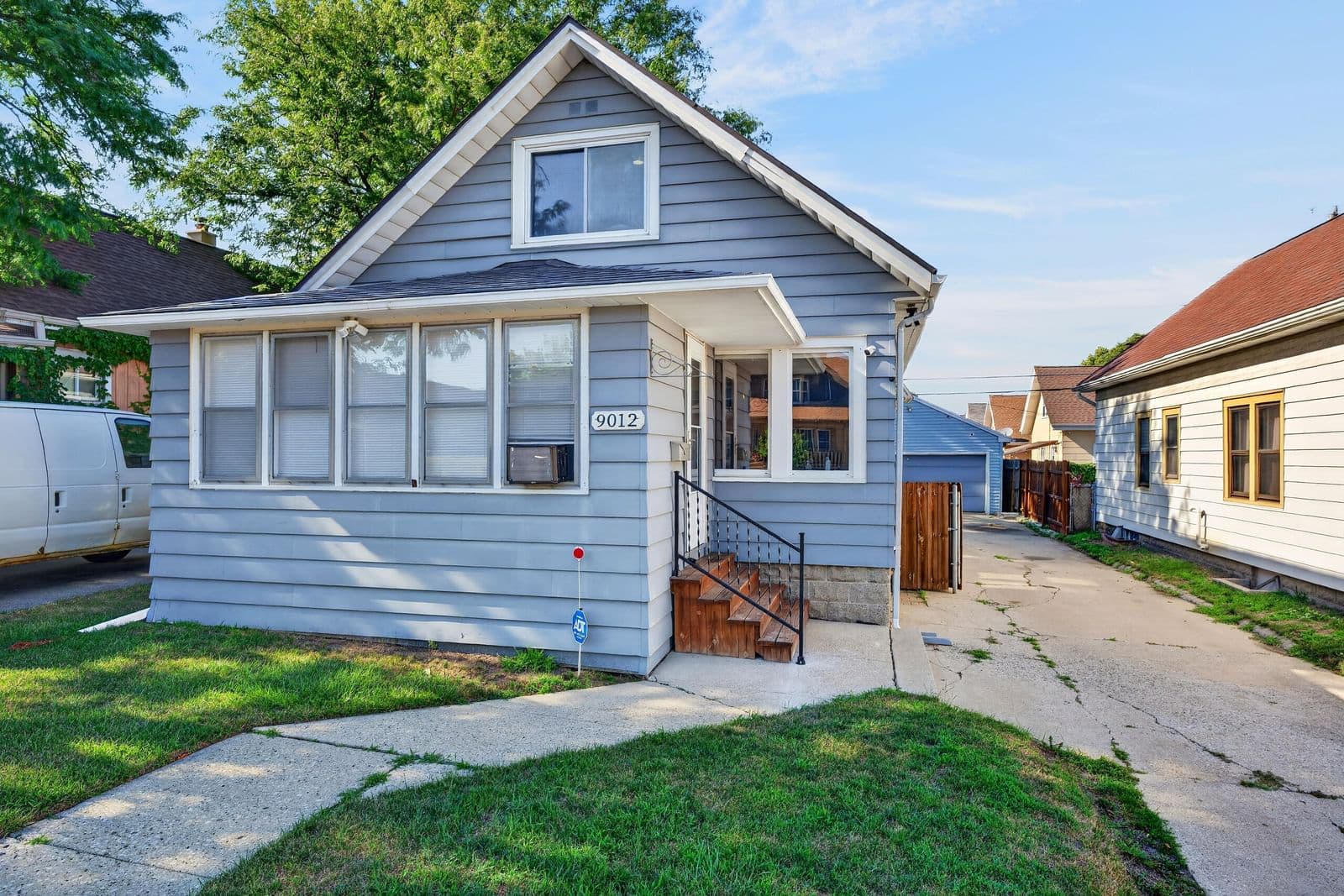 9012 Greenfield, West Allis, WI