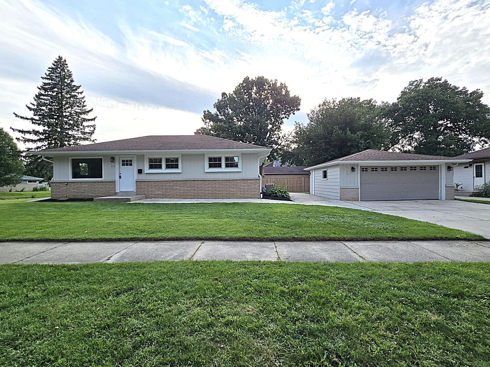 2997 105th, West Allis, WI
