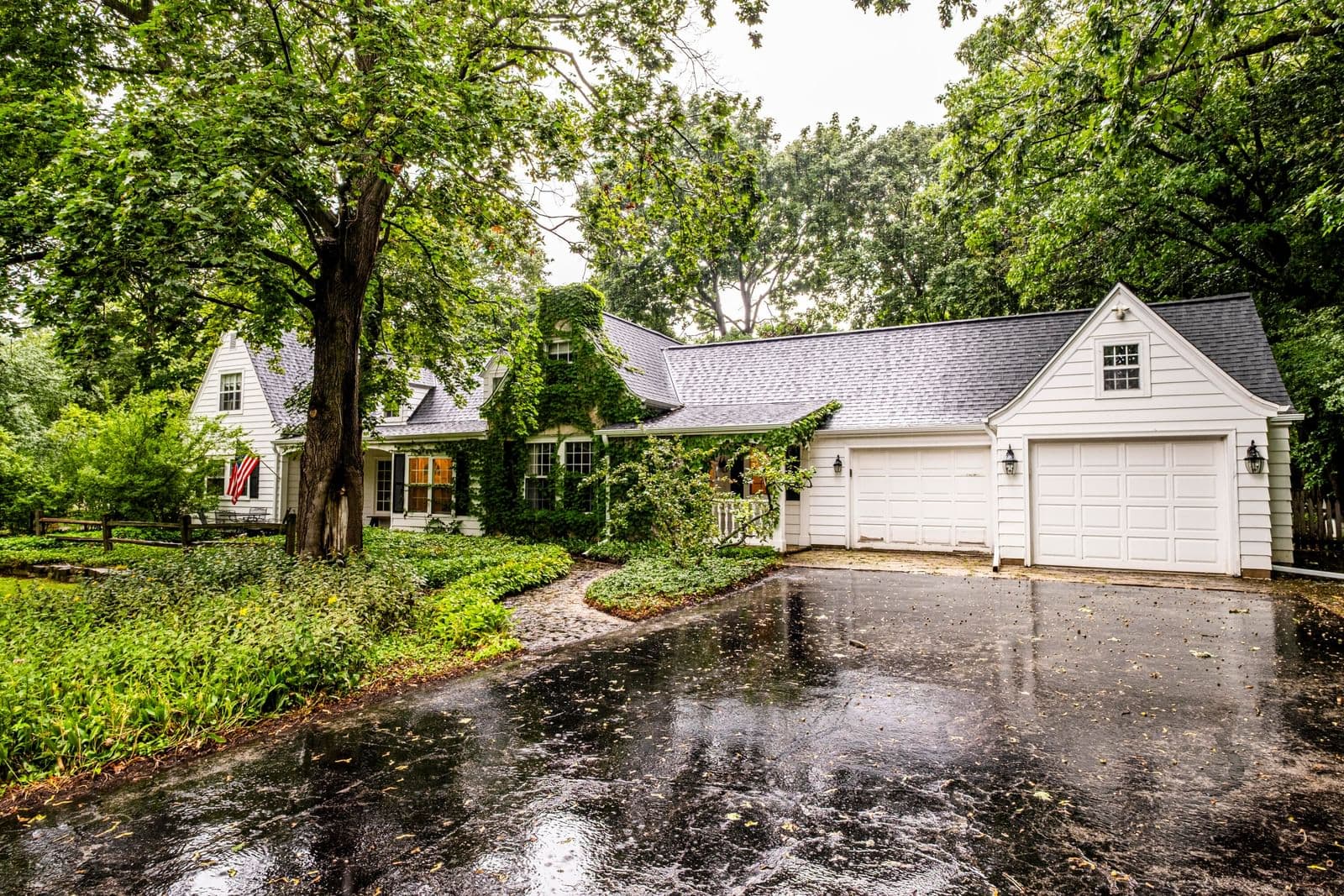 1000 Lone Tree, Elm Grove, WI