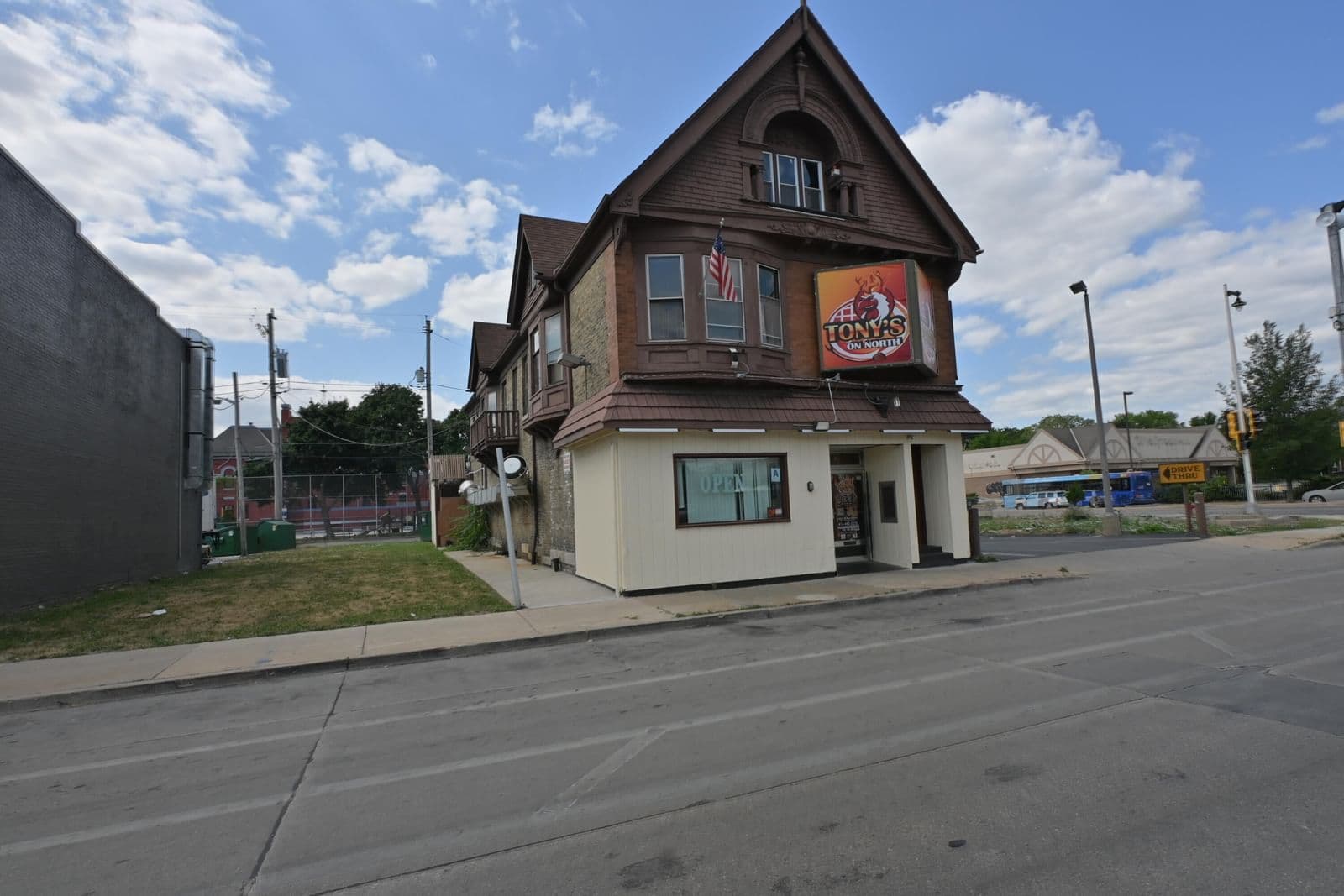 2625 North, Milwaukee, WI