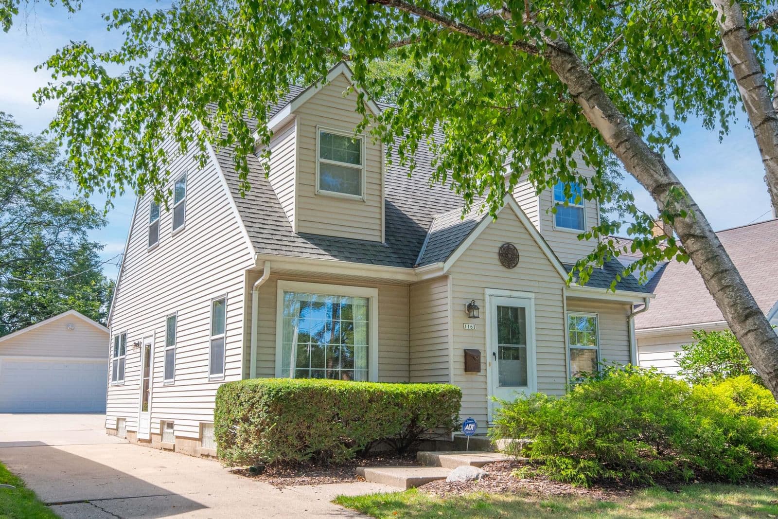 1161 Elm Lawn, Wauwatosa, WI