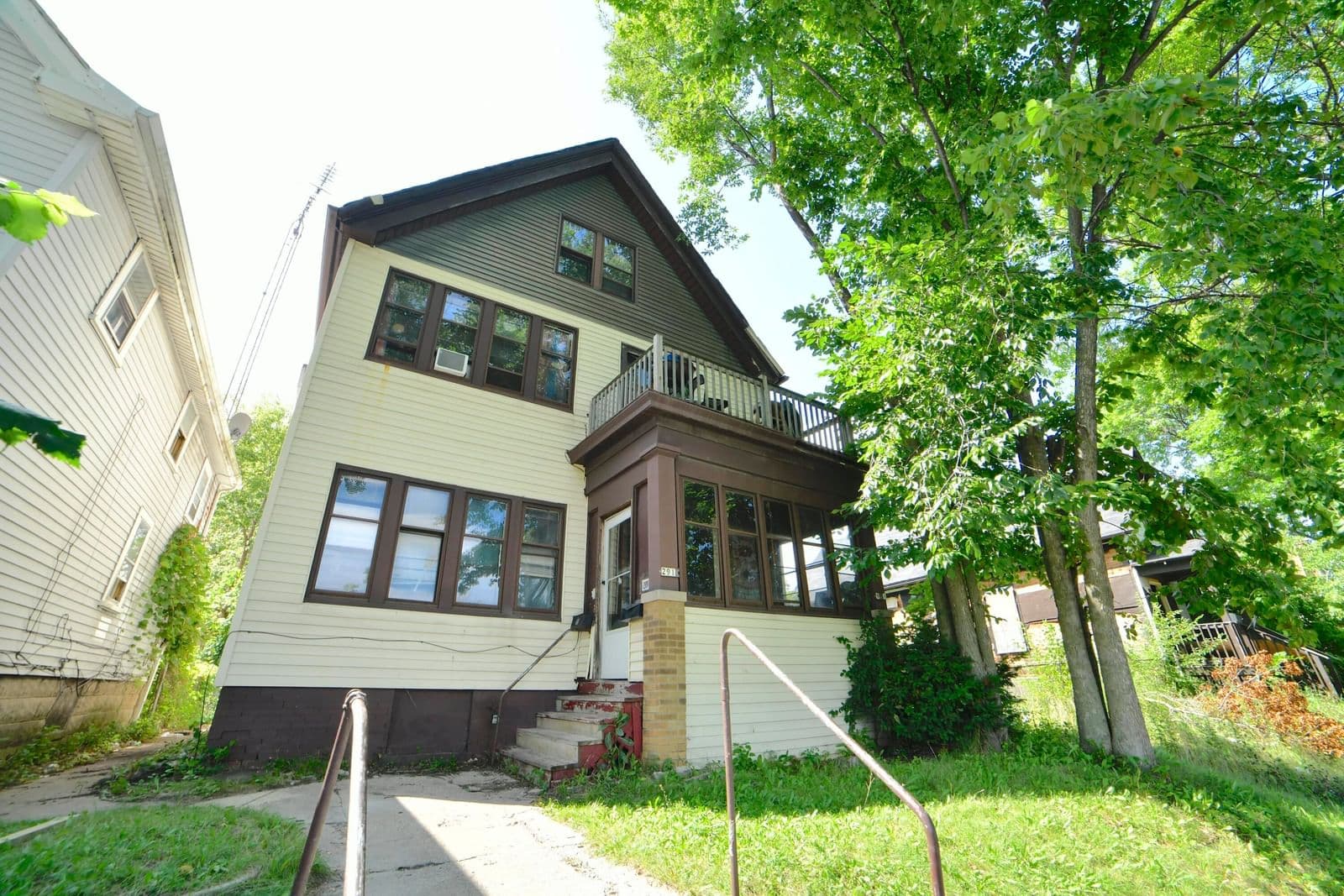 2917 8th, Milwaukee, WI