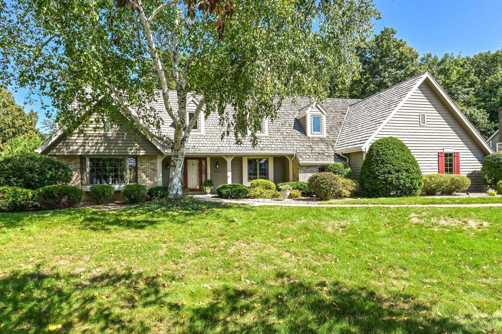20740 Bartlett, Brookfield, WI