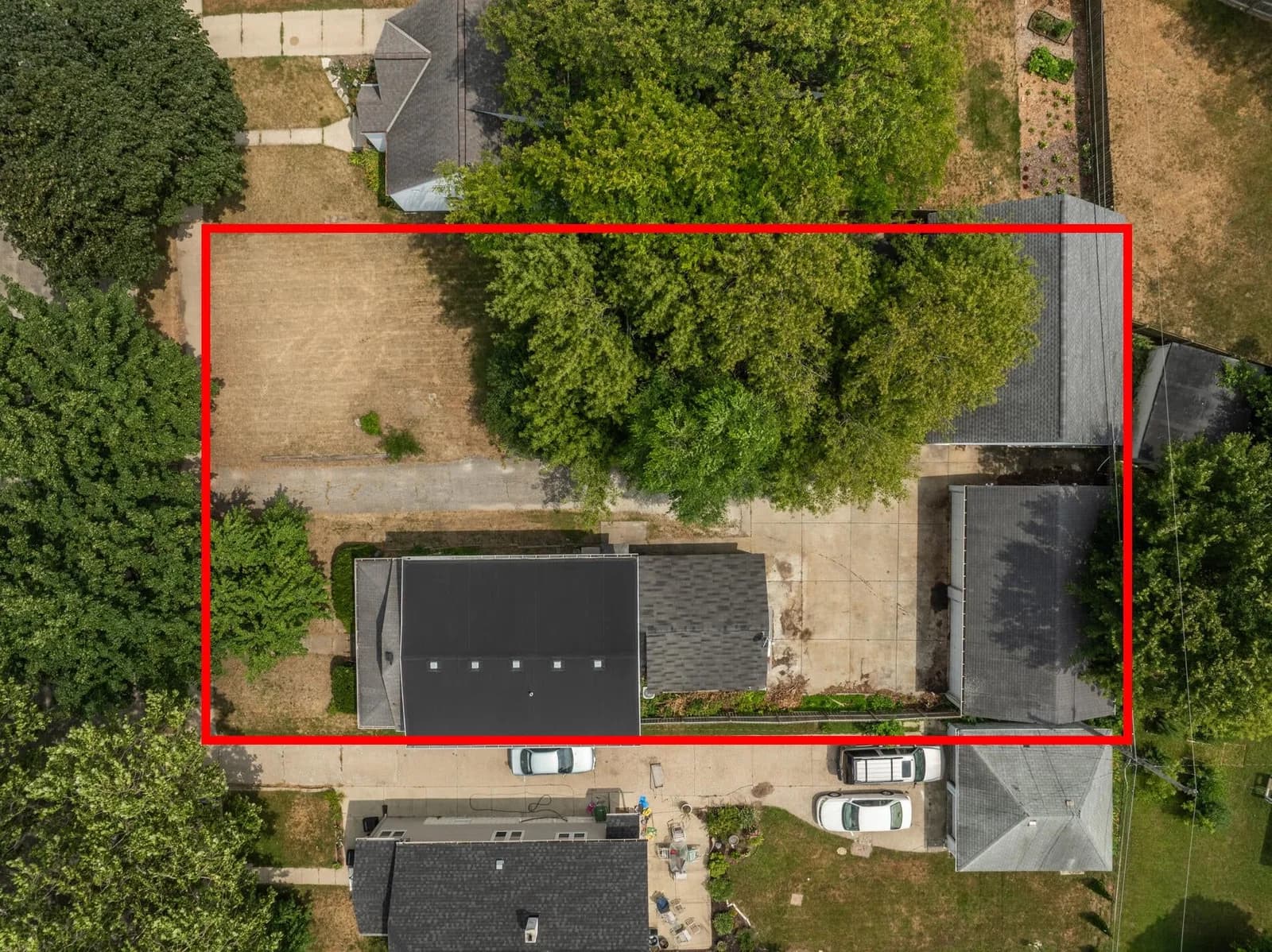 1331 Saveland, Milwaukee, WI
