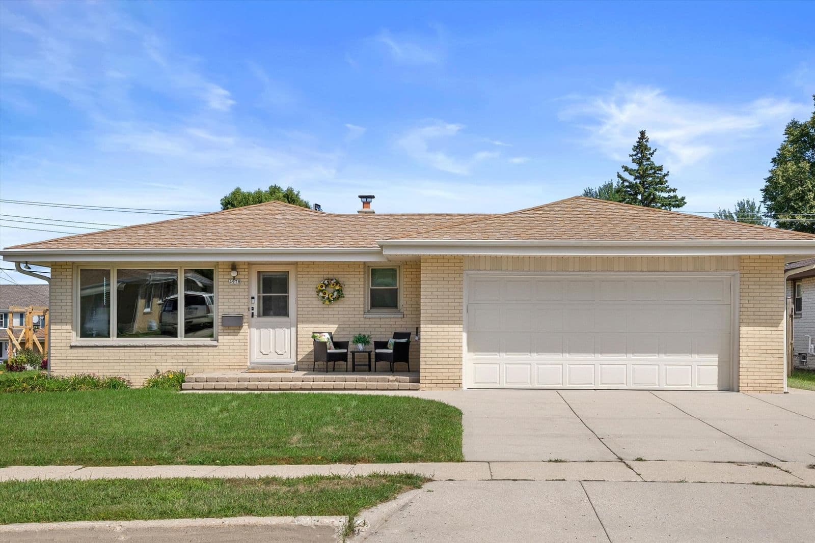 4978 24, Milwaukee, WI