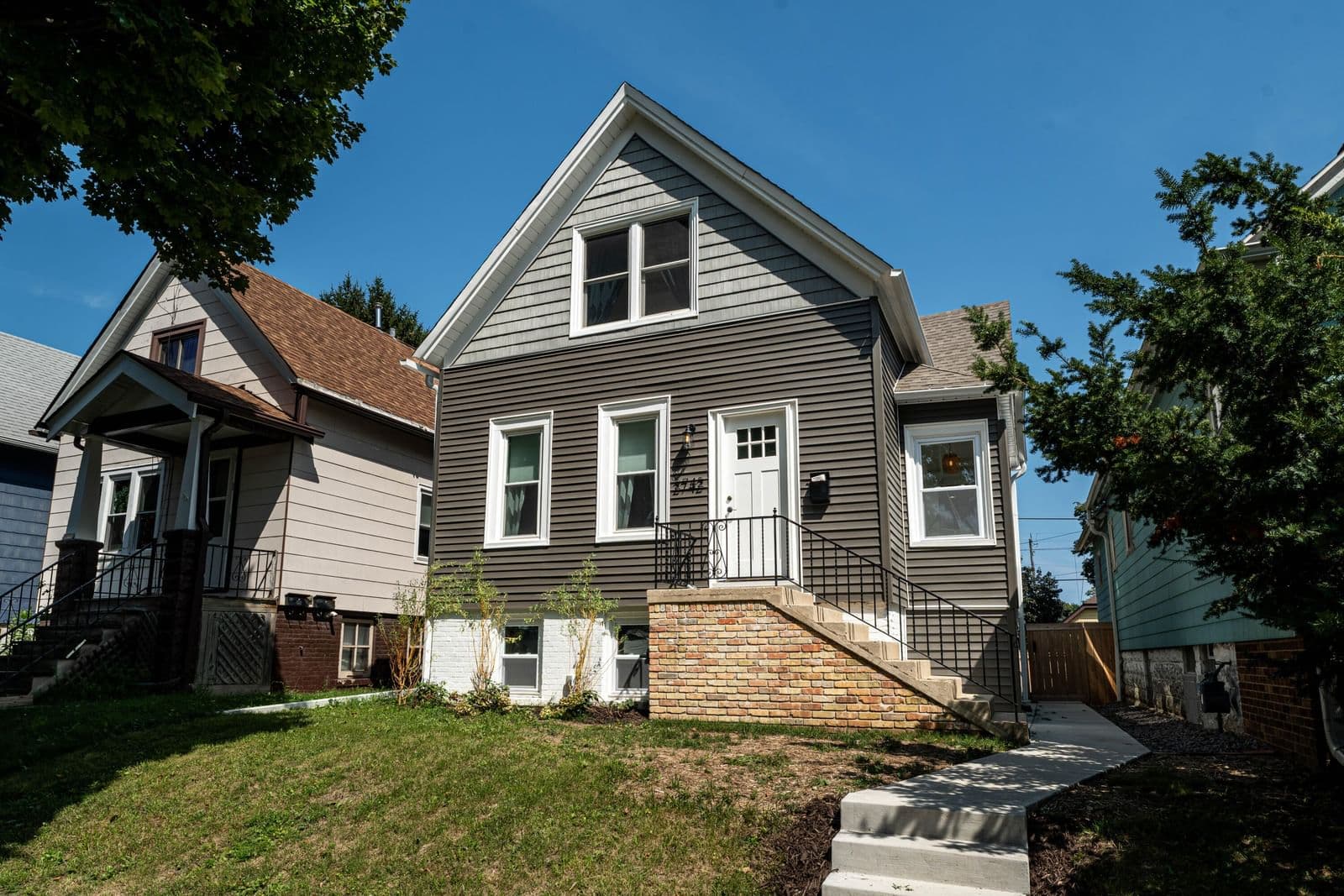 2742 Greeley, Milwaukee, WI