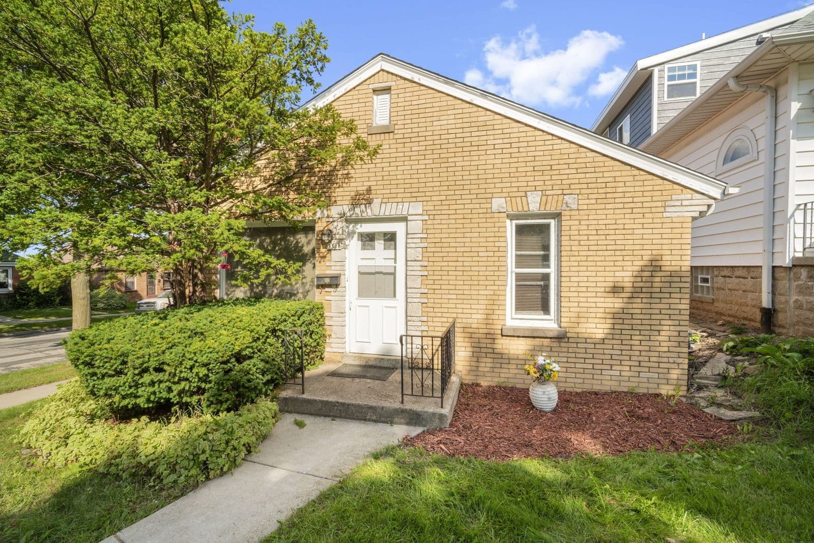 3300 14th, Milwaukee, WI