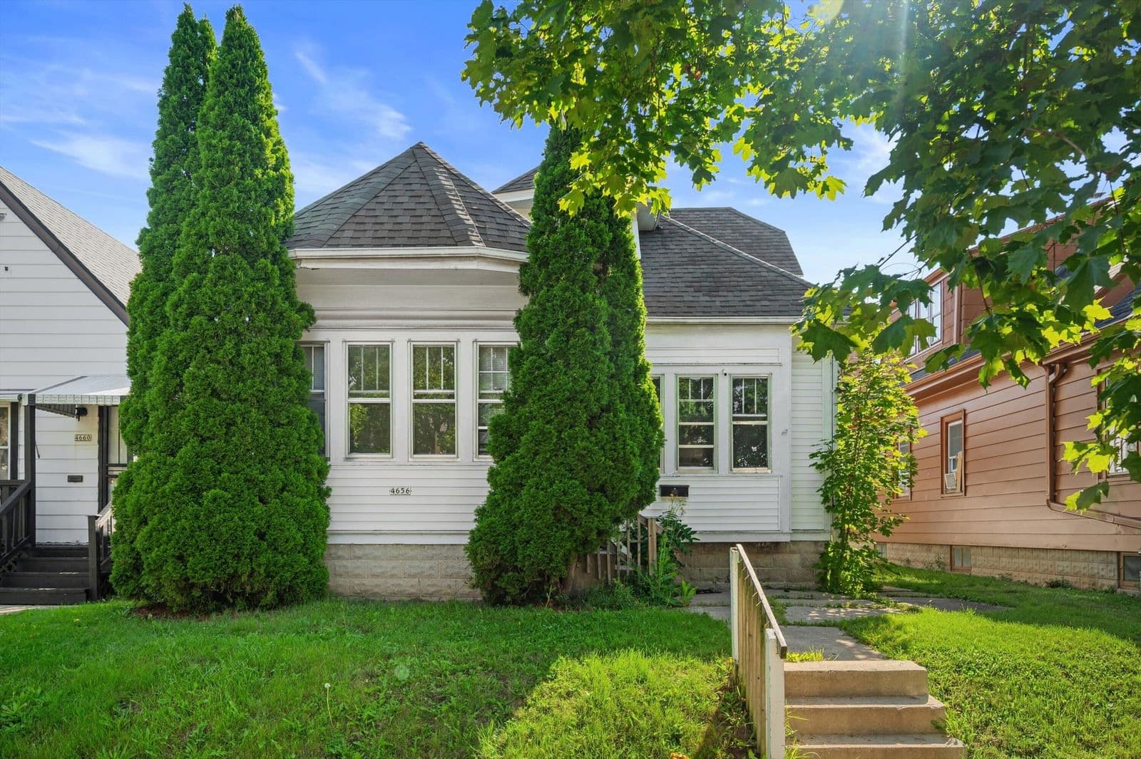 4656 40th, Milwaukee, WI