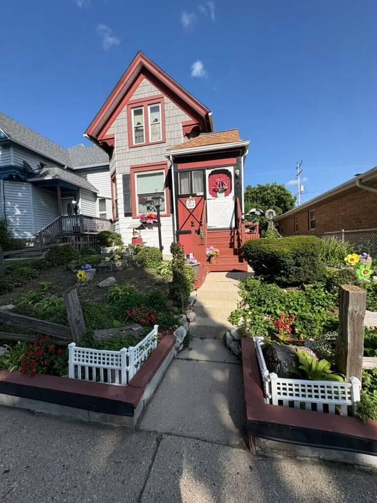 2812 34th, Milwaukee, WI