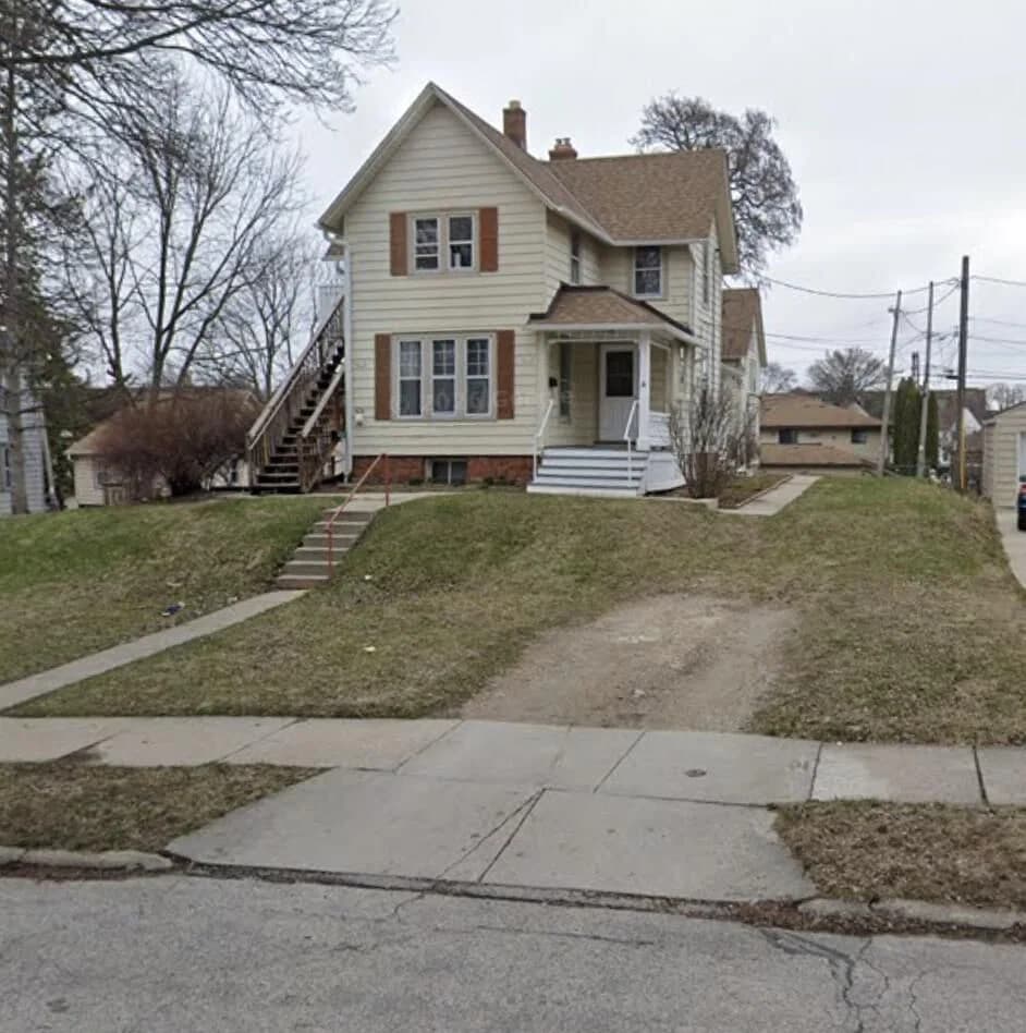 8712-8714 Mitchell, West Allis, WI
