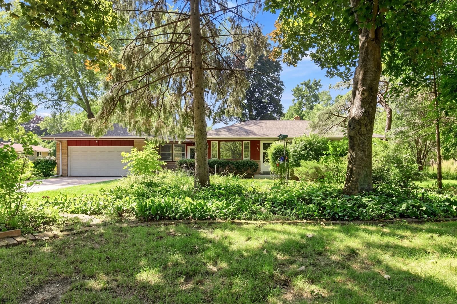 9935 Green Tree
