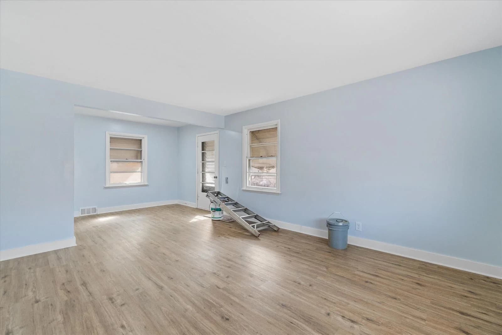 Photo 5 of 2101 Fairmount