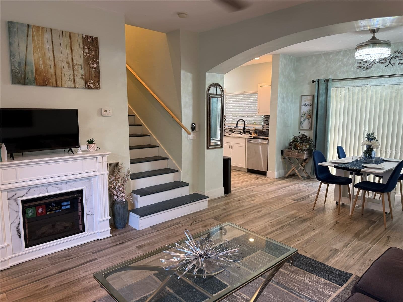 3304 LISA, Naples, FL