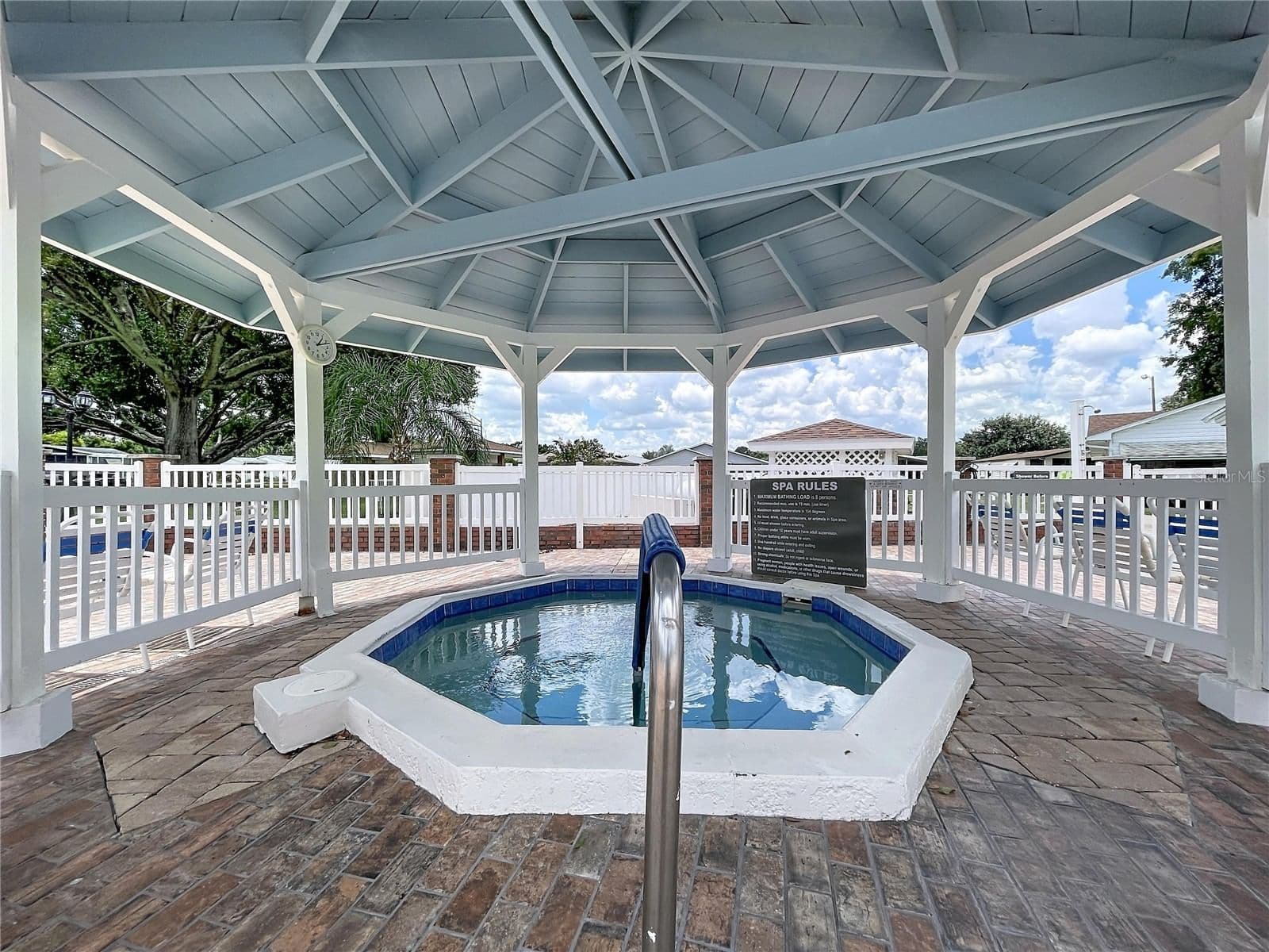 4983 PLEASANT HOLLOW