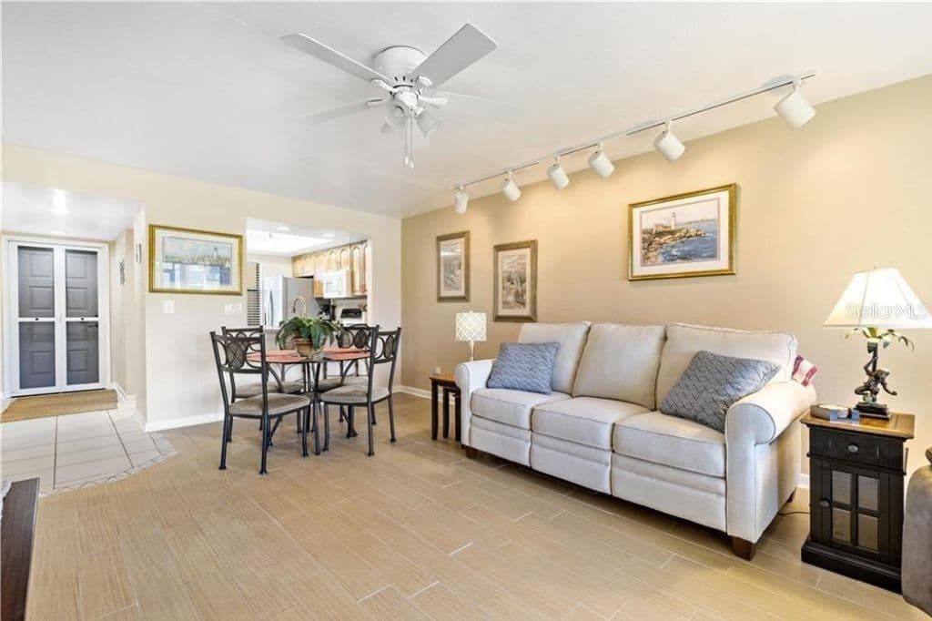 8445 CHARTER CLUB, Fort Myers, FL