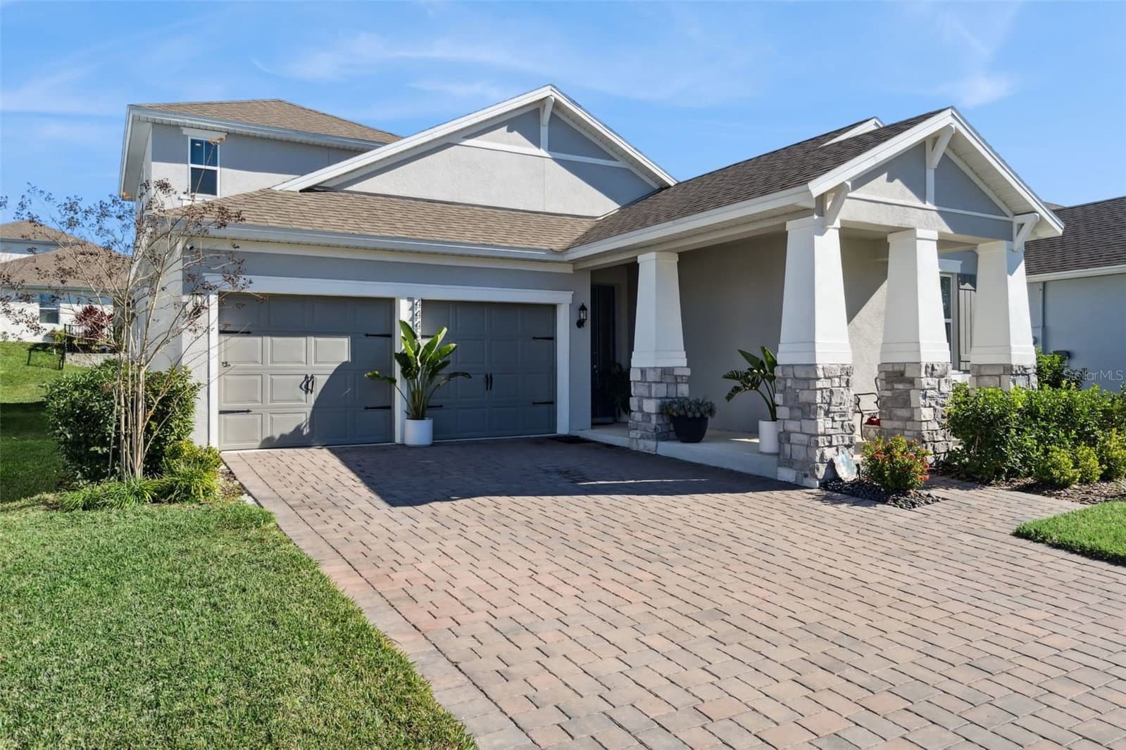 4442 LIONS GATE