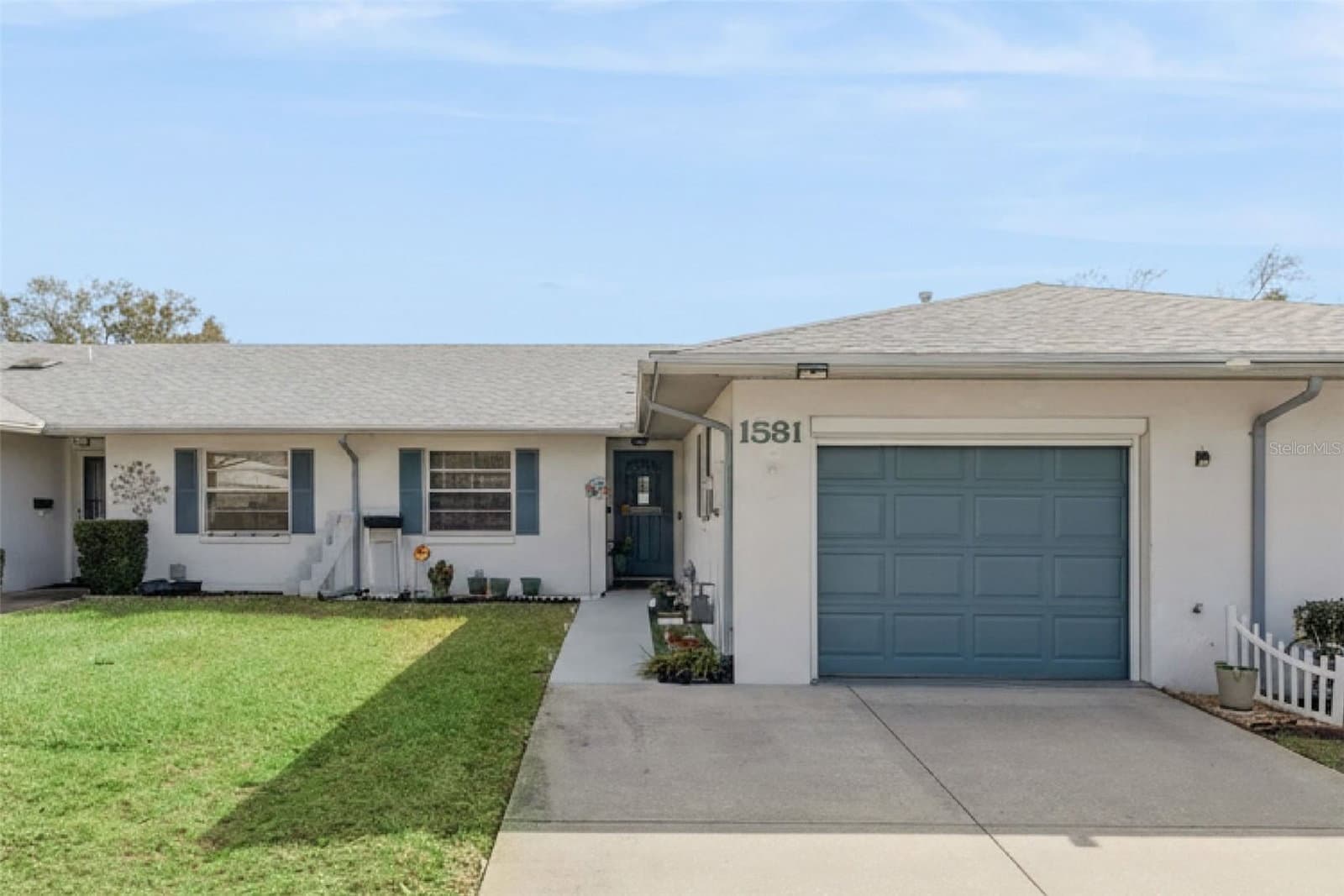 1581 OAKVIEW