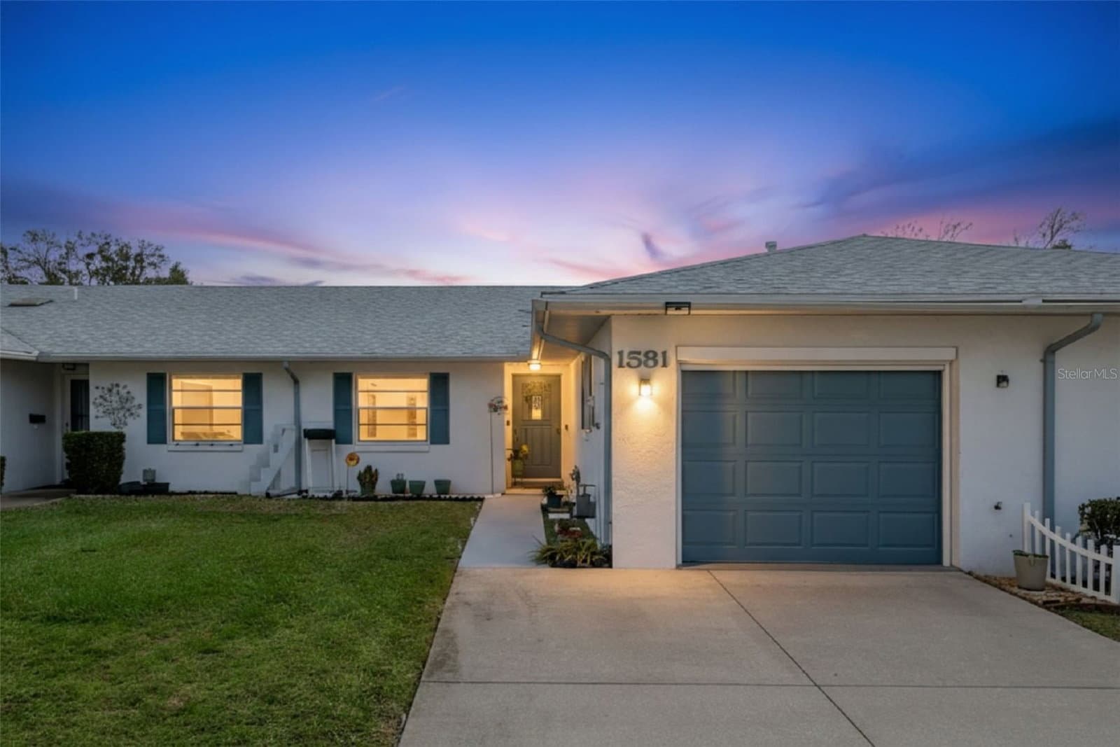 1581 OAKVIEW