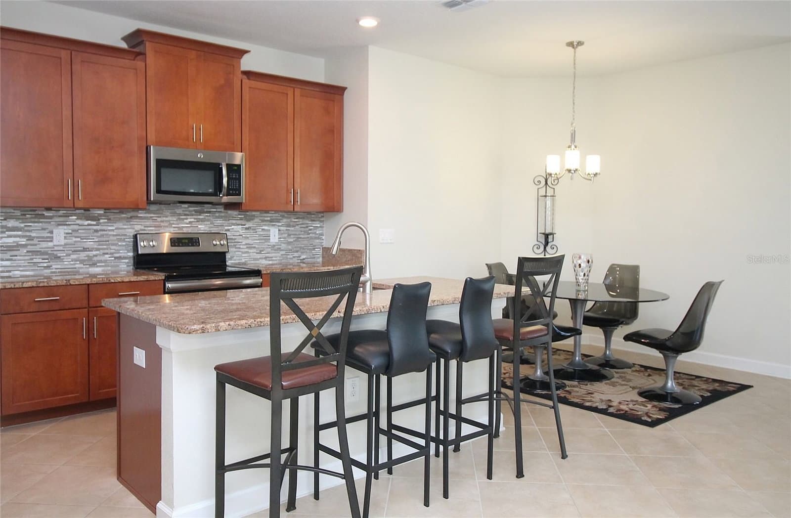 3752 QUAINT