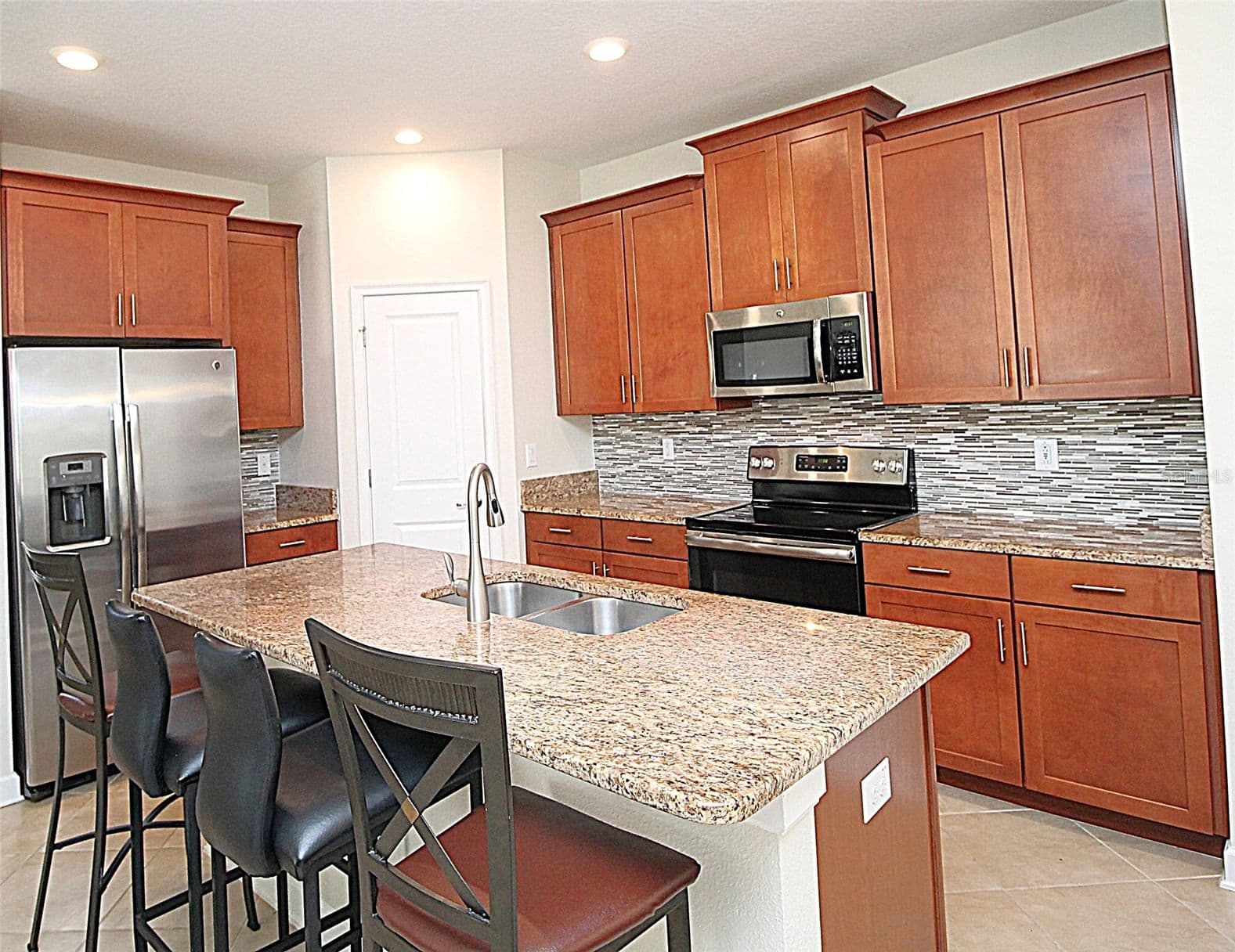 3752 QUAINT