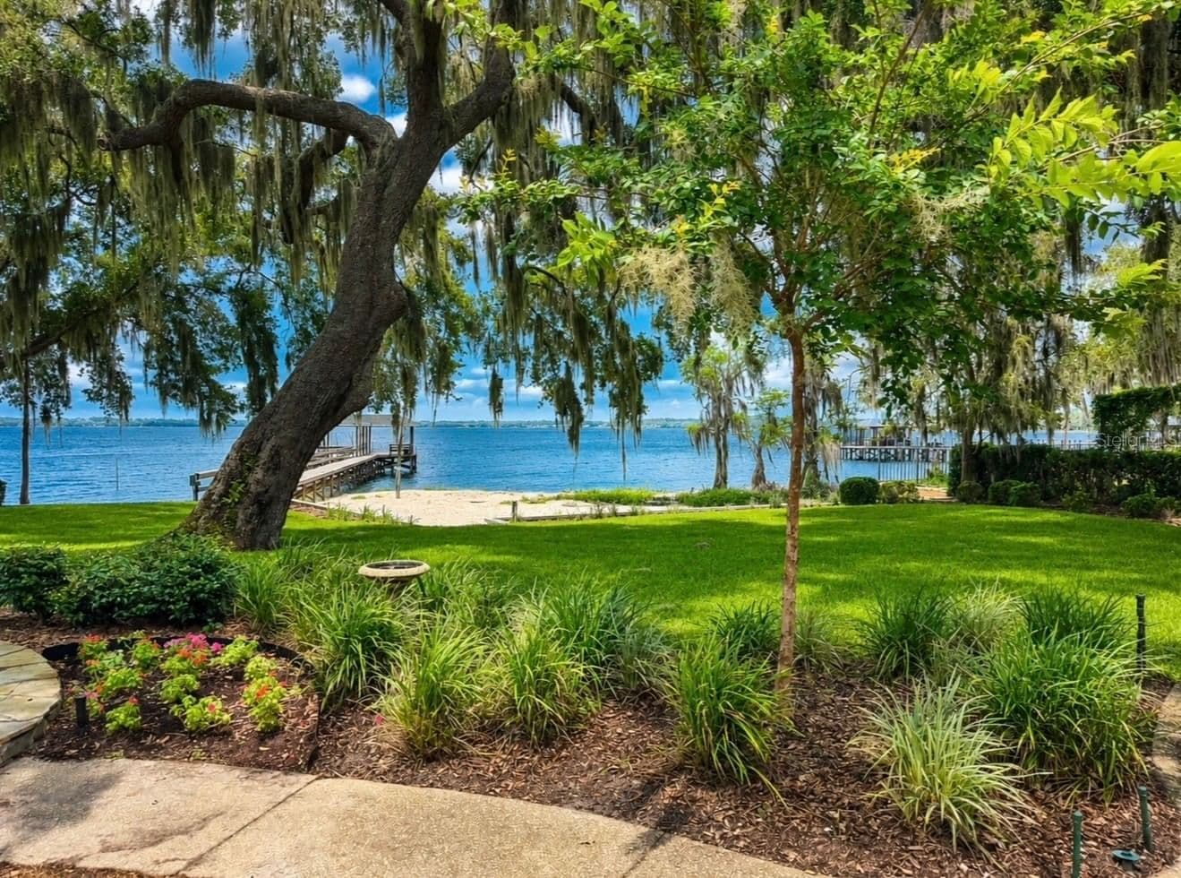 1341 LAKESHORE