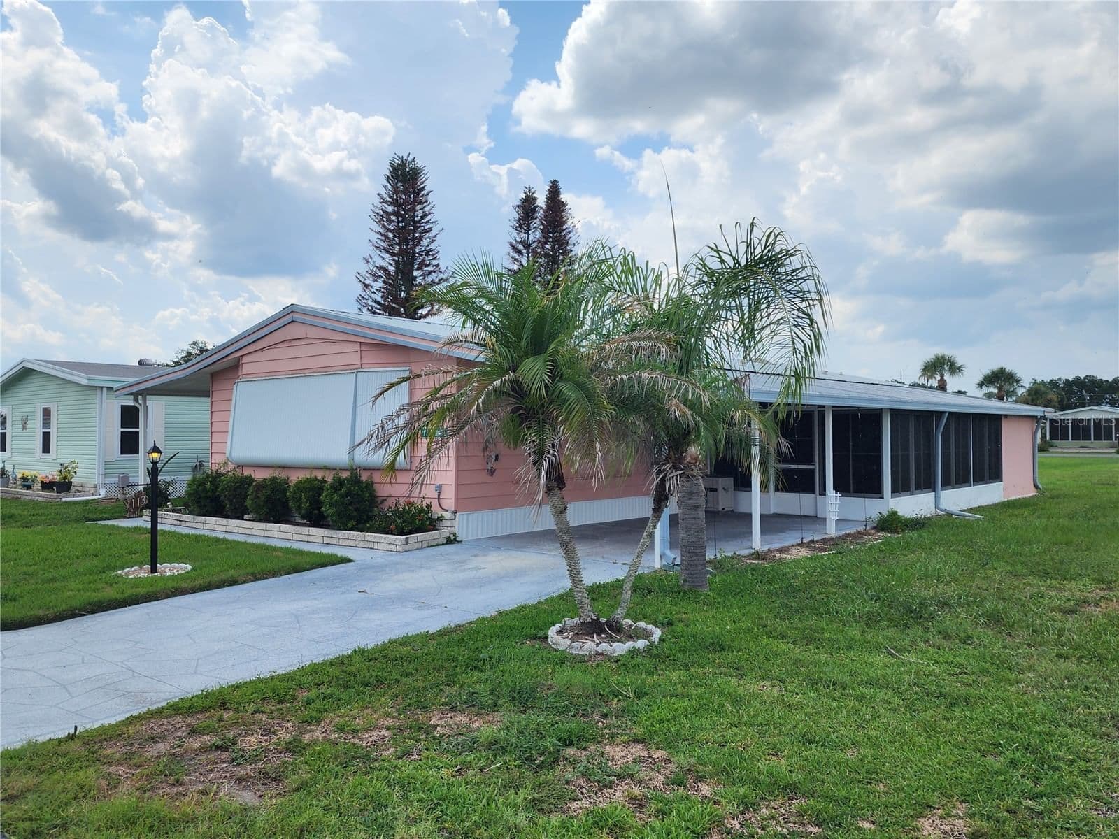 113 LAKE HAZEL