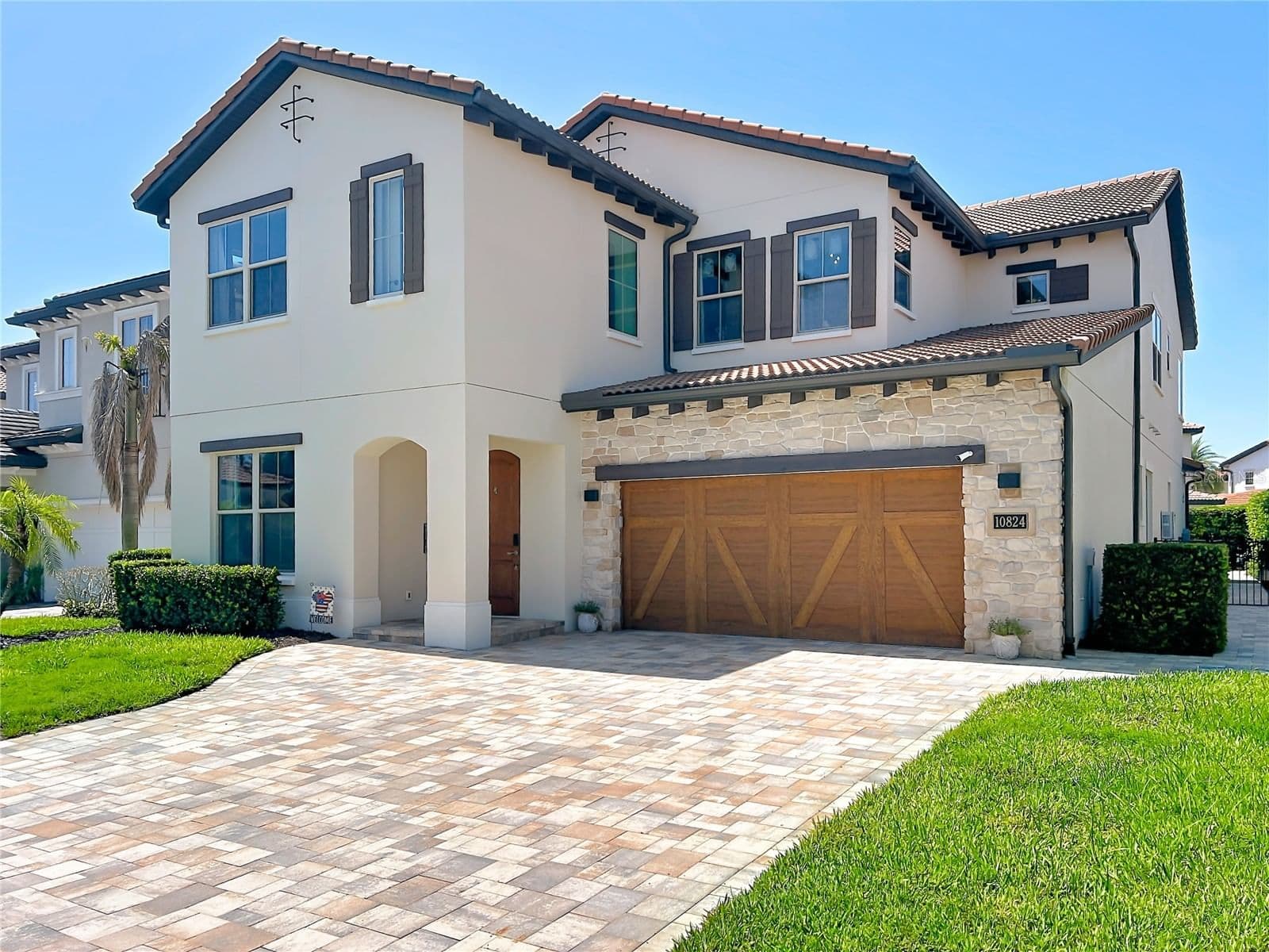 10824 ROYAL CYPRESS
