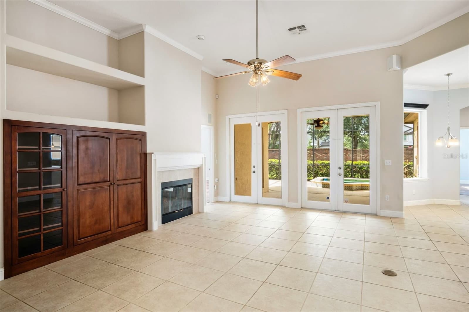 Photo 4 of 10734 WOODCHASE