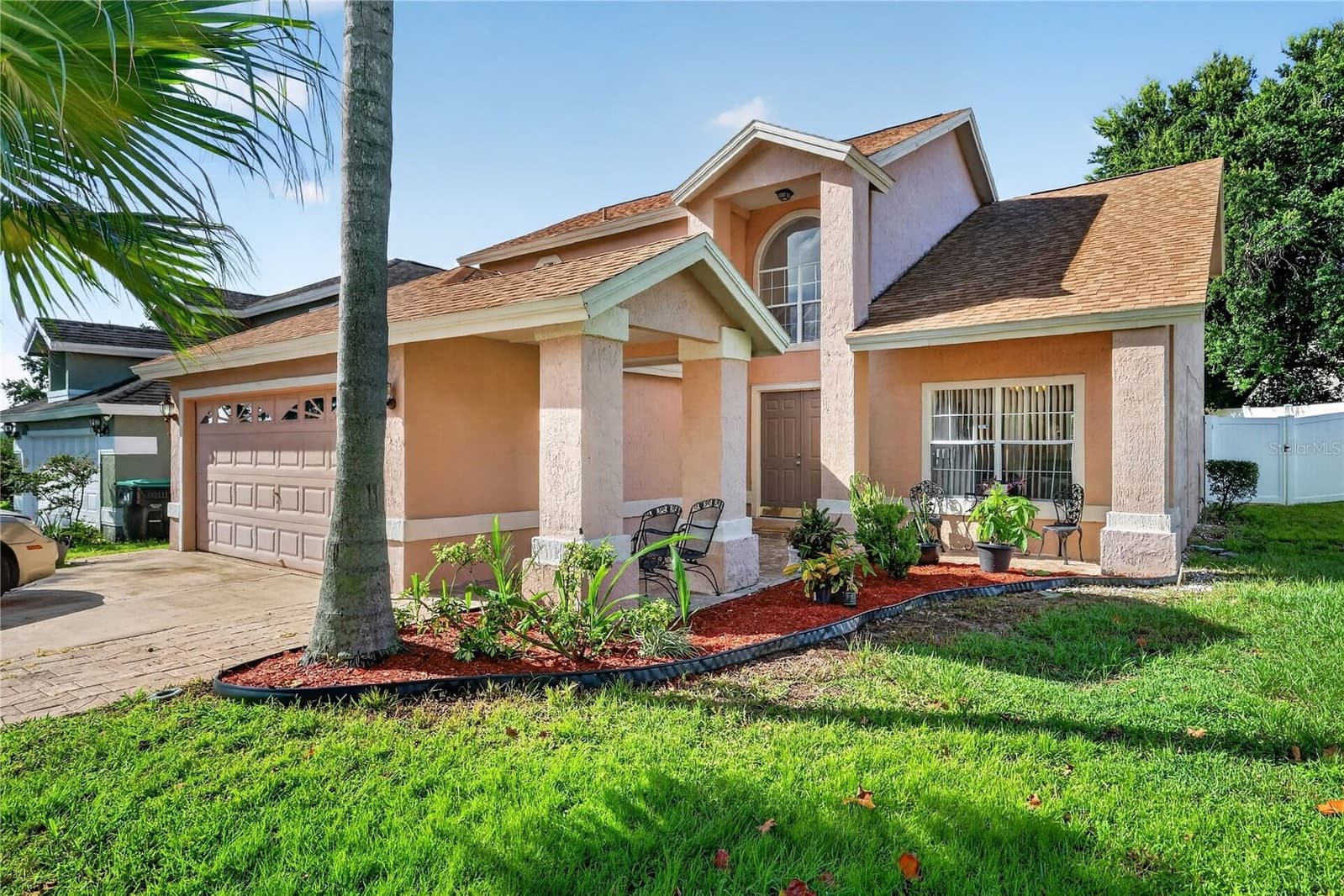 1079 SUMMER LAKES
