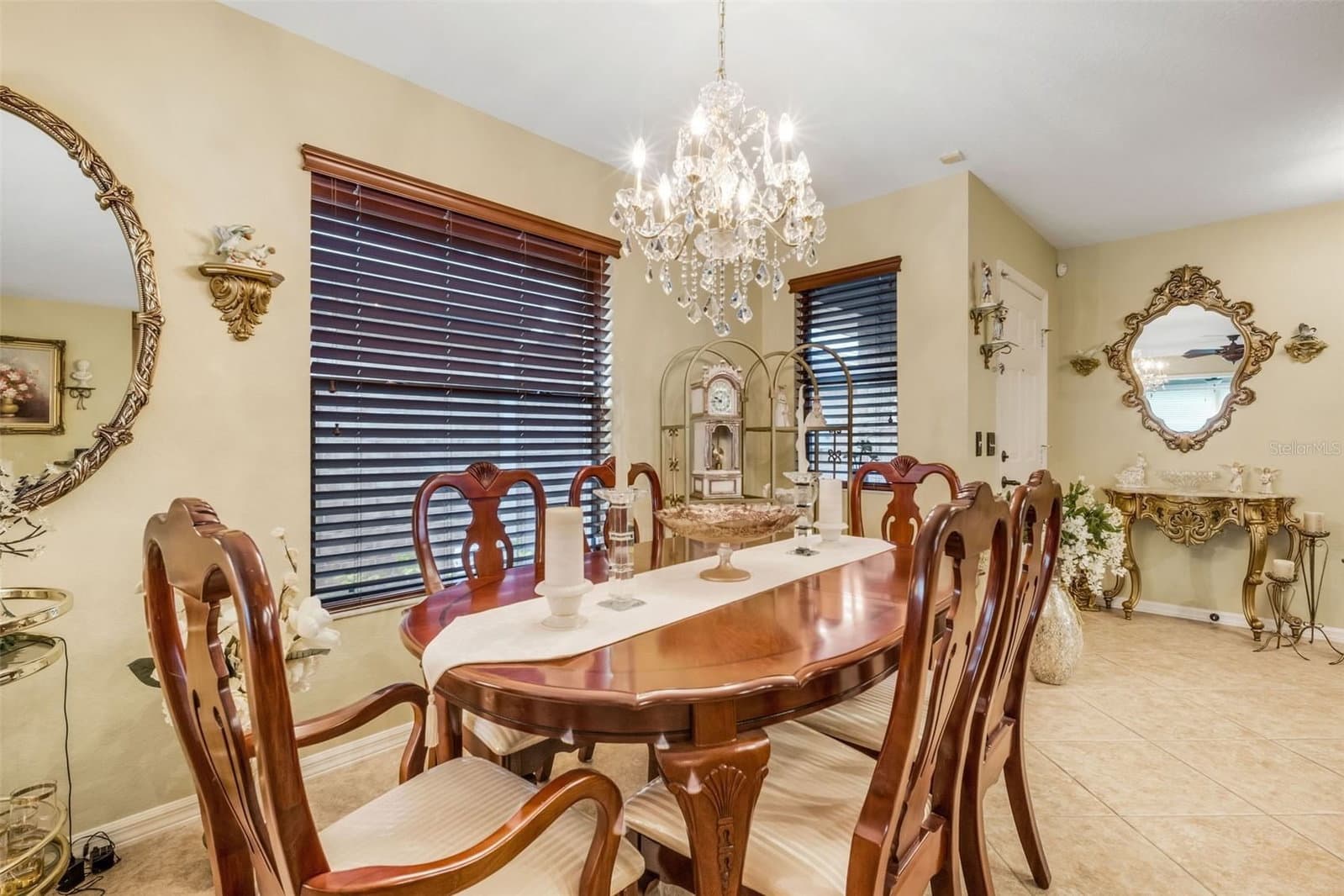 551 GRAND CAYMAN