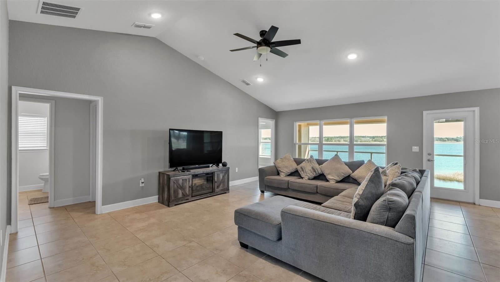 Photo 4 of 4724 BROOKSHIRE