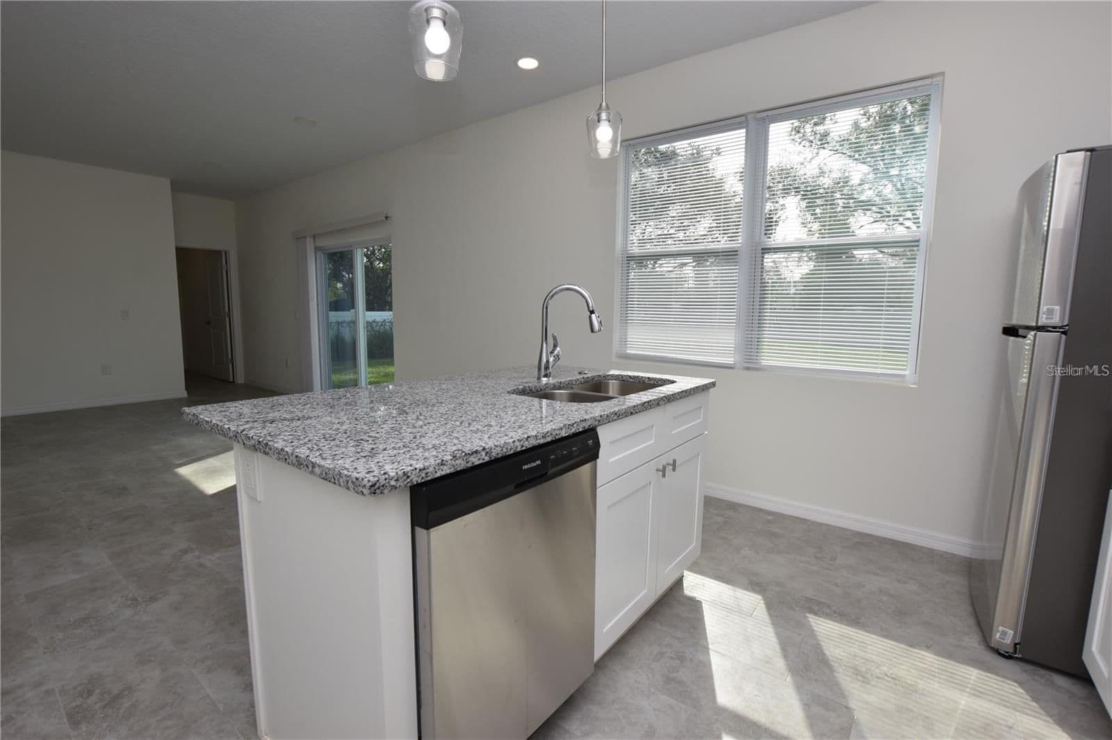 Photo 5 of 202 CRESCENT