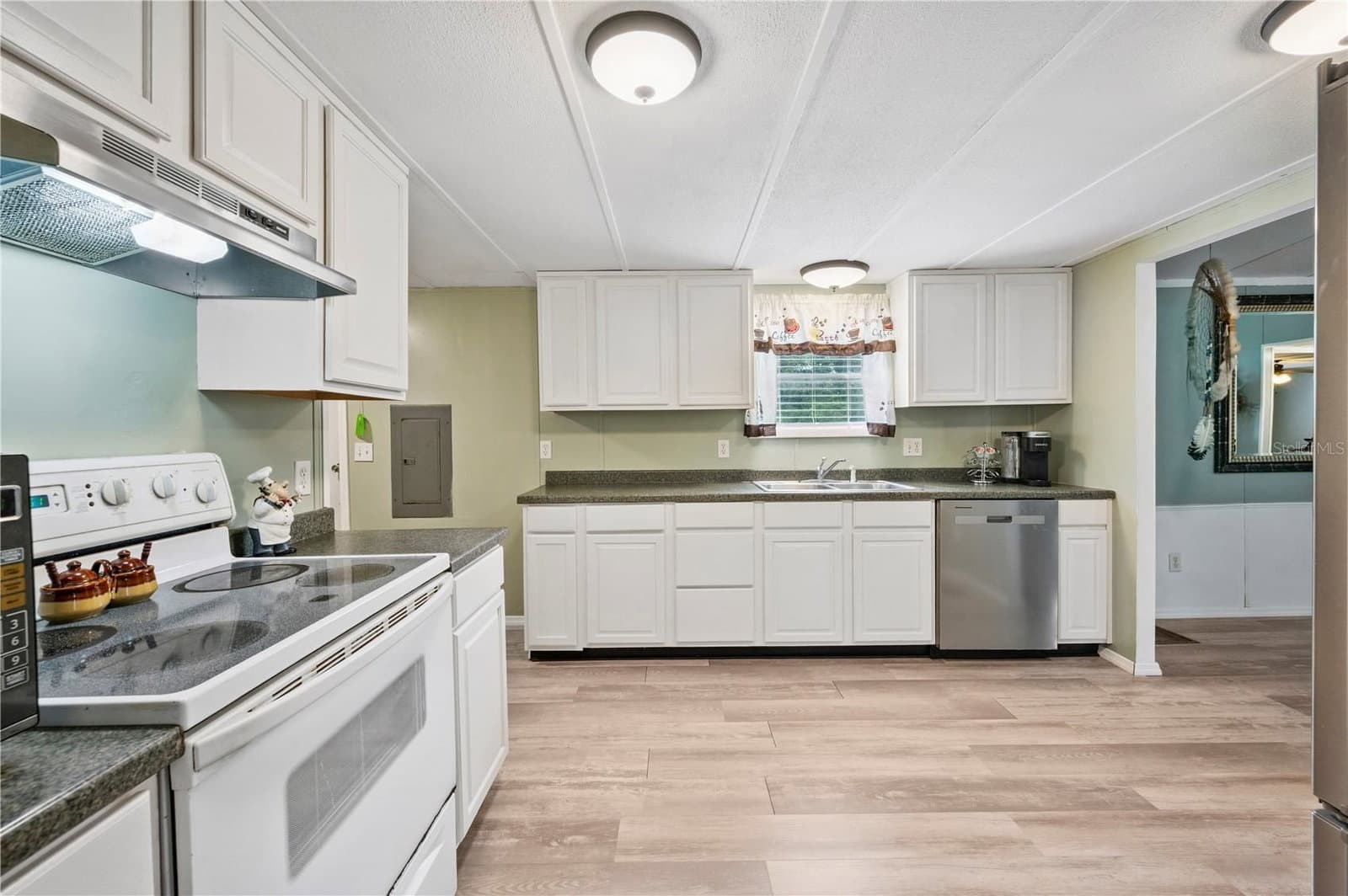 Photo 5 of 13821 ROCKRIDGE