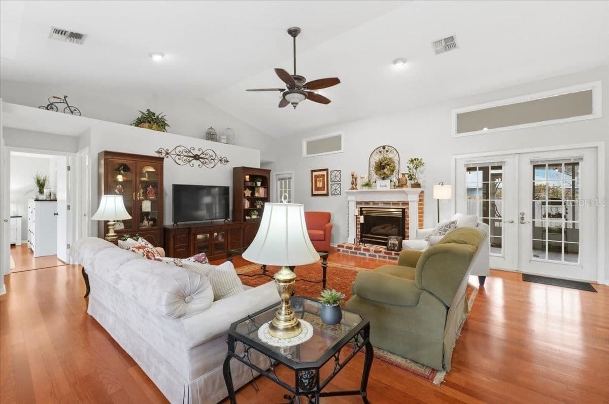 Photo 5 of 1620 YEOMANS