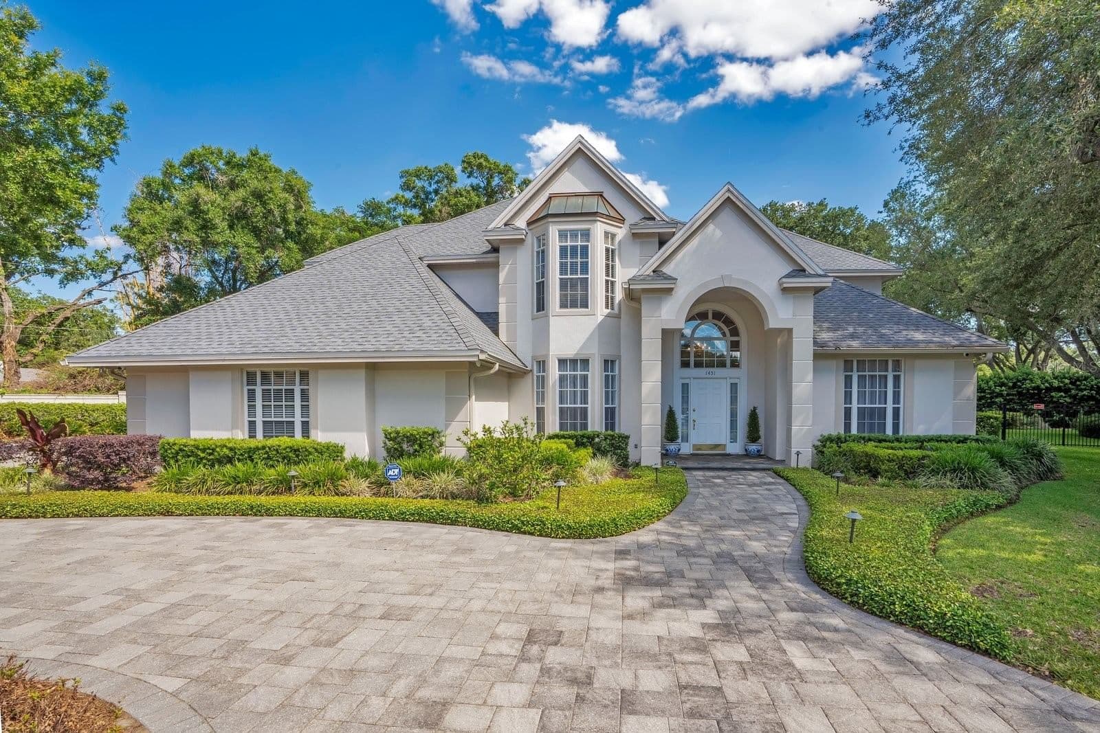 1451 HOLLINGSWORTH OAKS