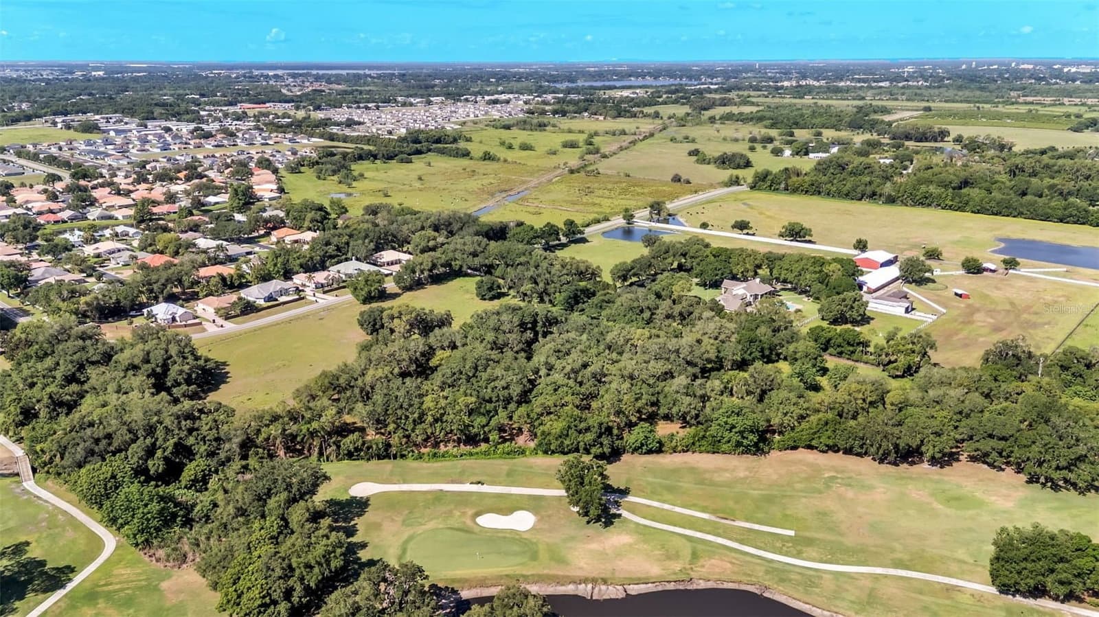 COUNTRY CLUB