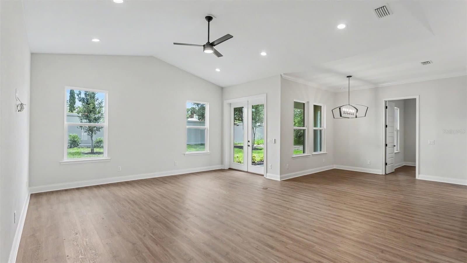 5367 CLUBHOUSE HILLS