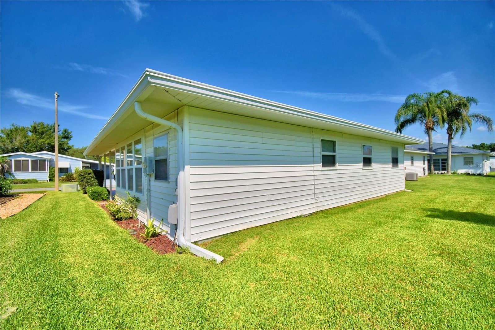 Photo 4 of 4860 GOLDENVIEW