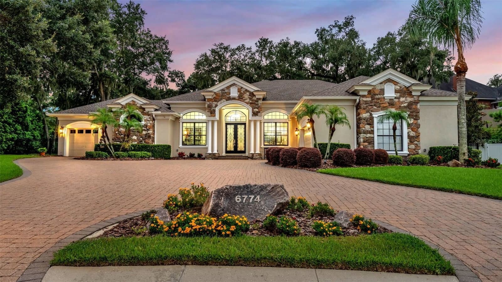 6774 CRESCENT WOODS