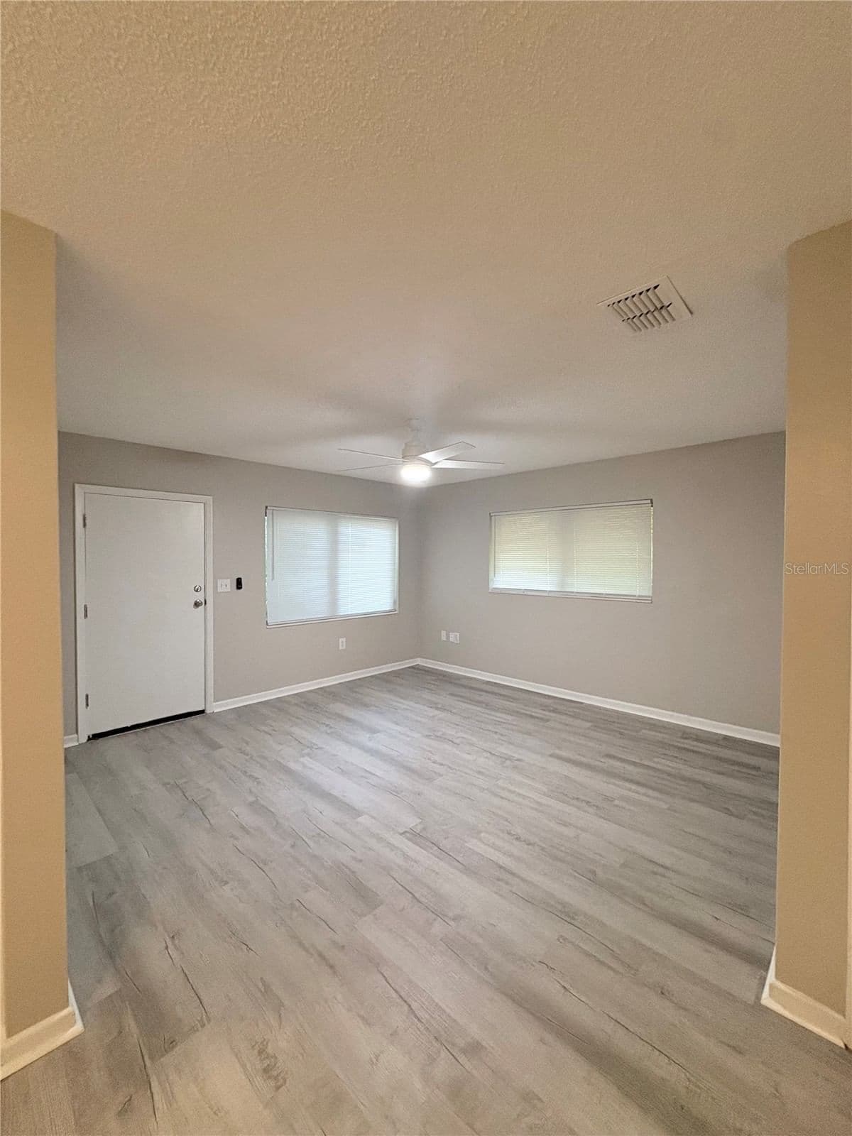 Photo 5 of 434 AVENUE D