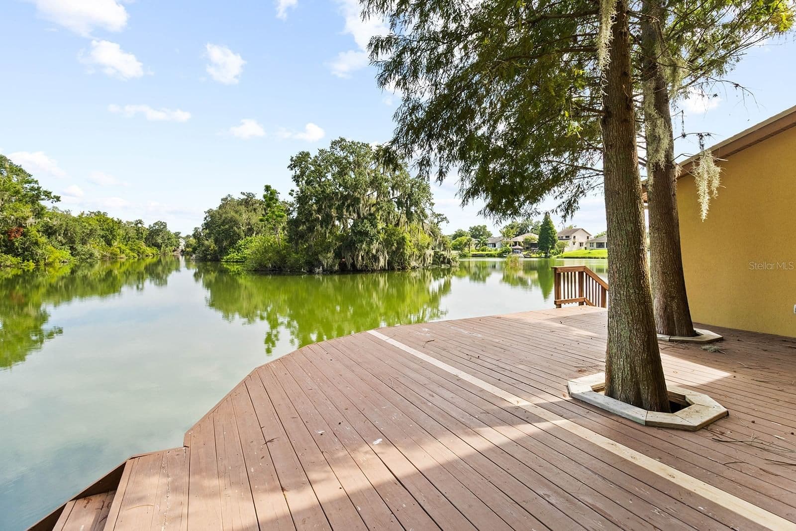 614 MOUNTAIN LAKE