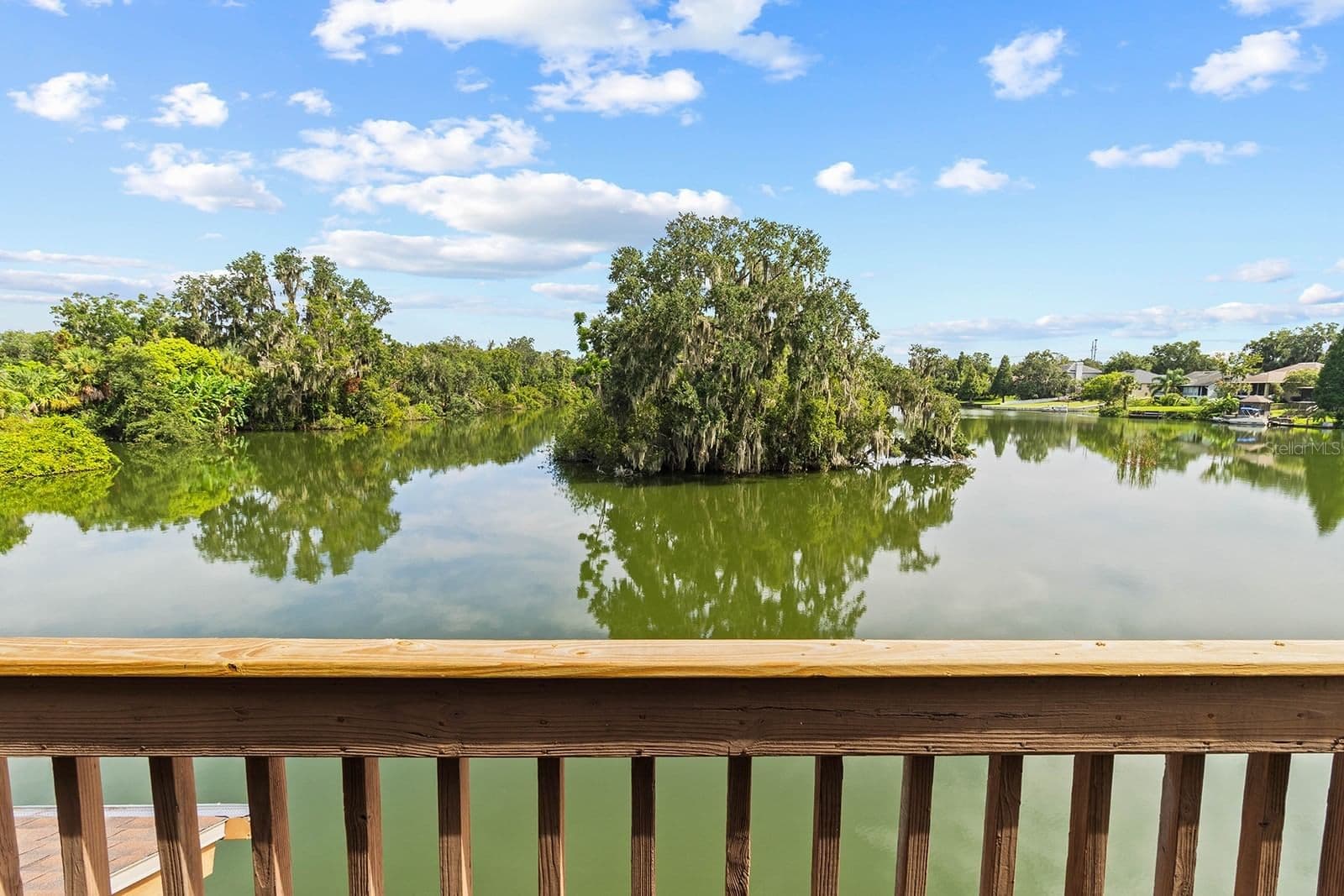 614 MOUNTAIN LAKE