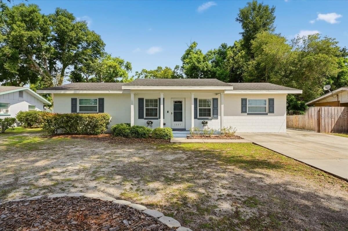 1557 LAKE SHIPP