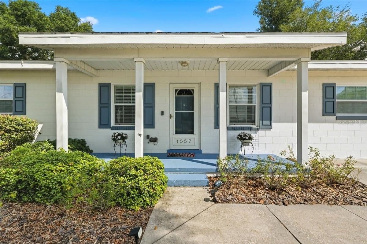 1557 LAKE SHIPP