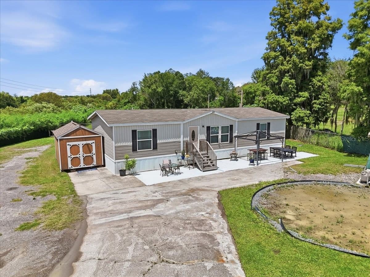 Photo 4 of 2531 DAWN HEIGHTS